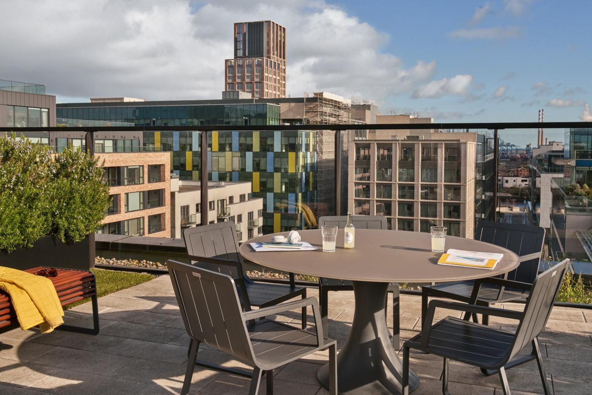 Britain Quay, Sonder Apartments By Marriott Bonvoy Dublin Eksteriør bilde